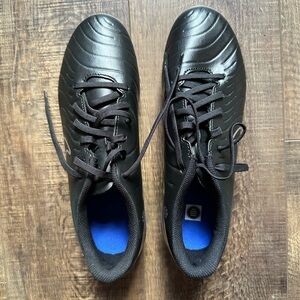 Brand new Nikes, men’s soccer shoes, shoes